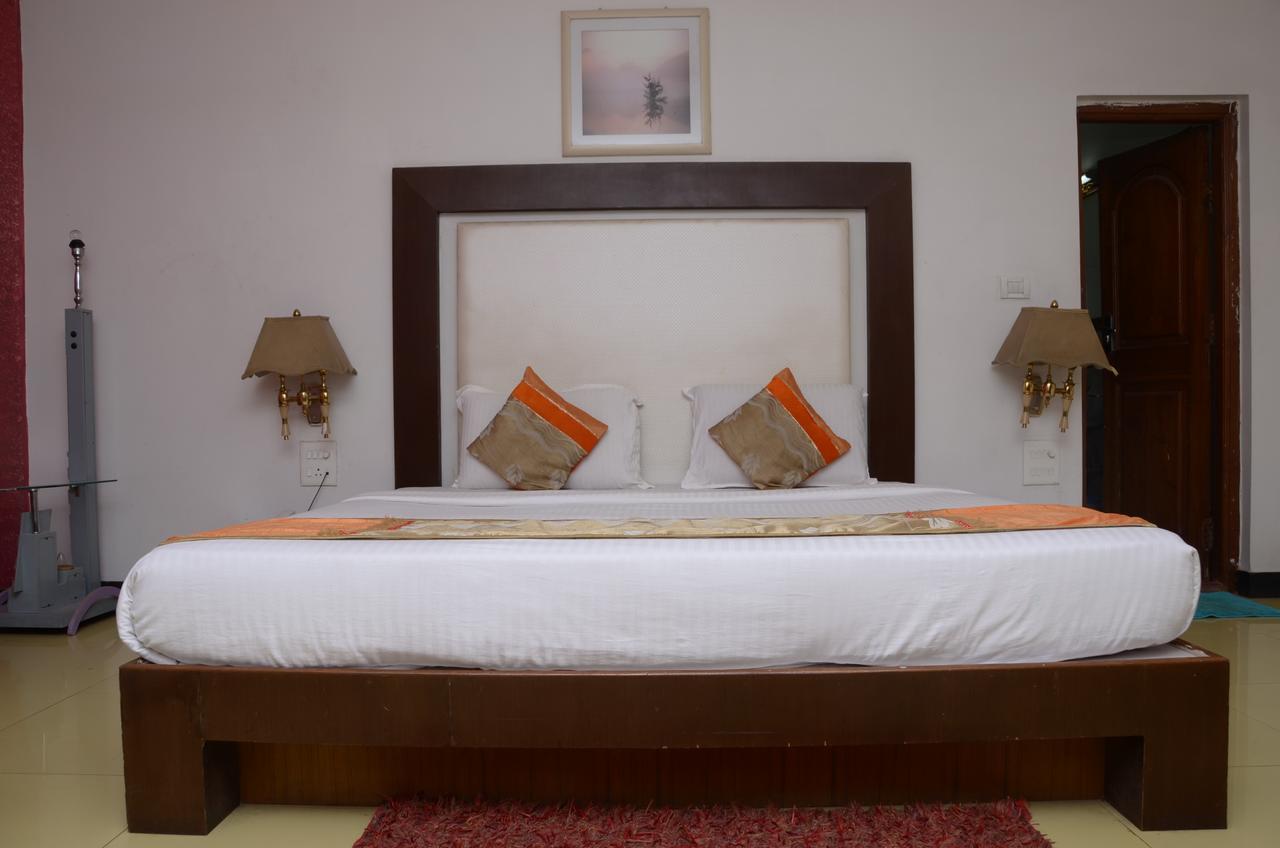 Hotel Rahul Deluxe Nagpur Exterior photo