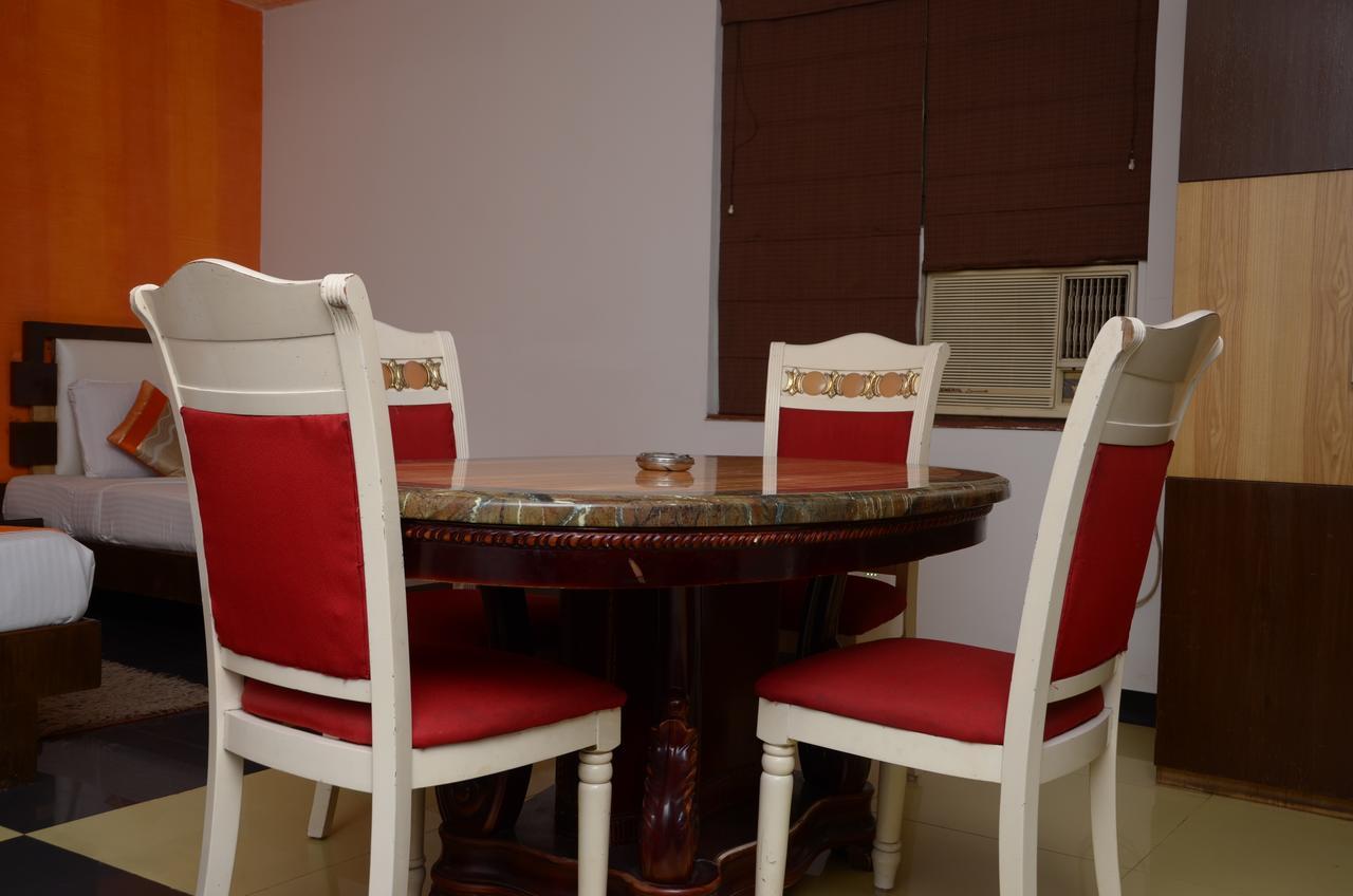 Hotel Rahul Deluxe Nagpur Exterior photo