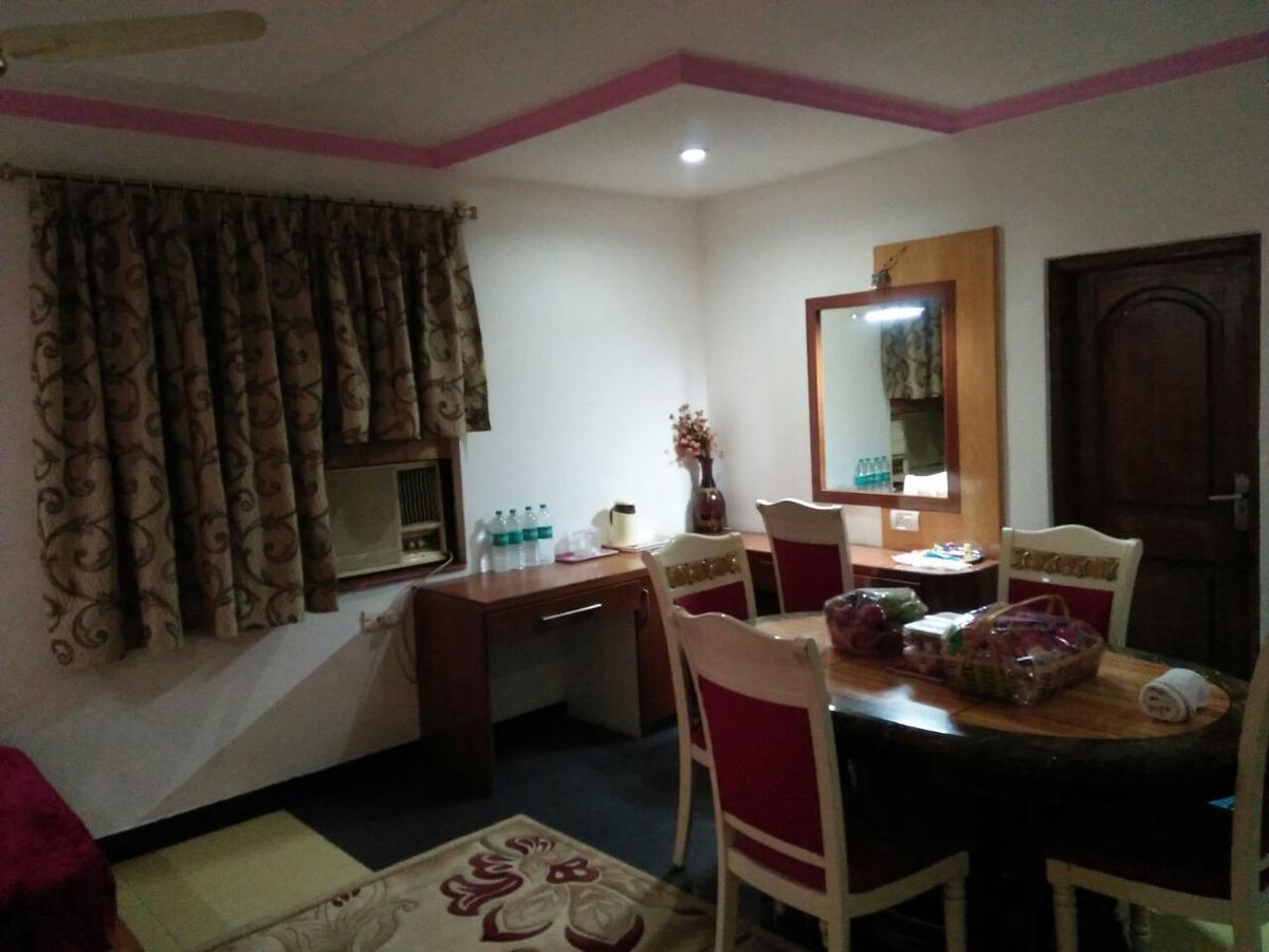 Hotel Rahul Deluxe Nagpur Exterior photo